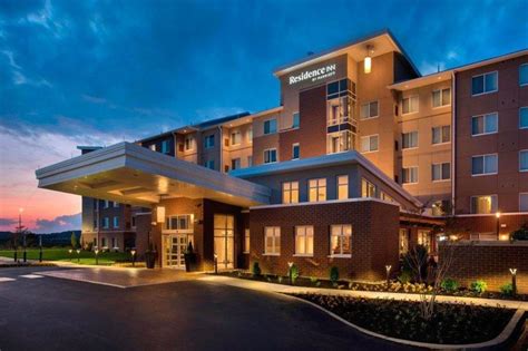 Hotel near Lancaster PA .